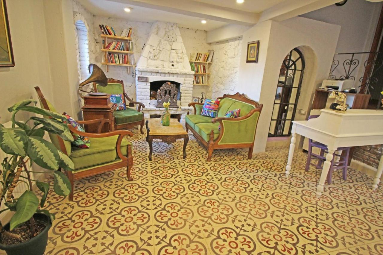 Отель Eflatun Konuk Evi Чанаккале Экстерьер фото